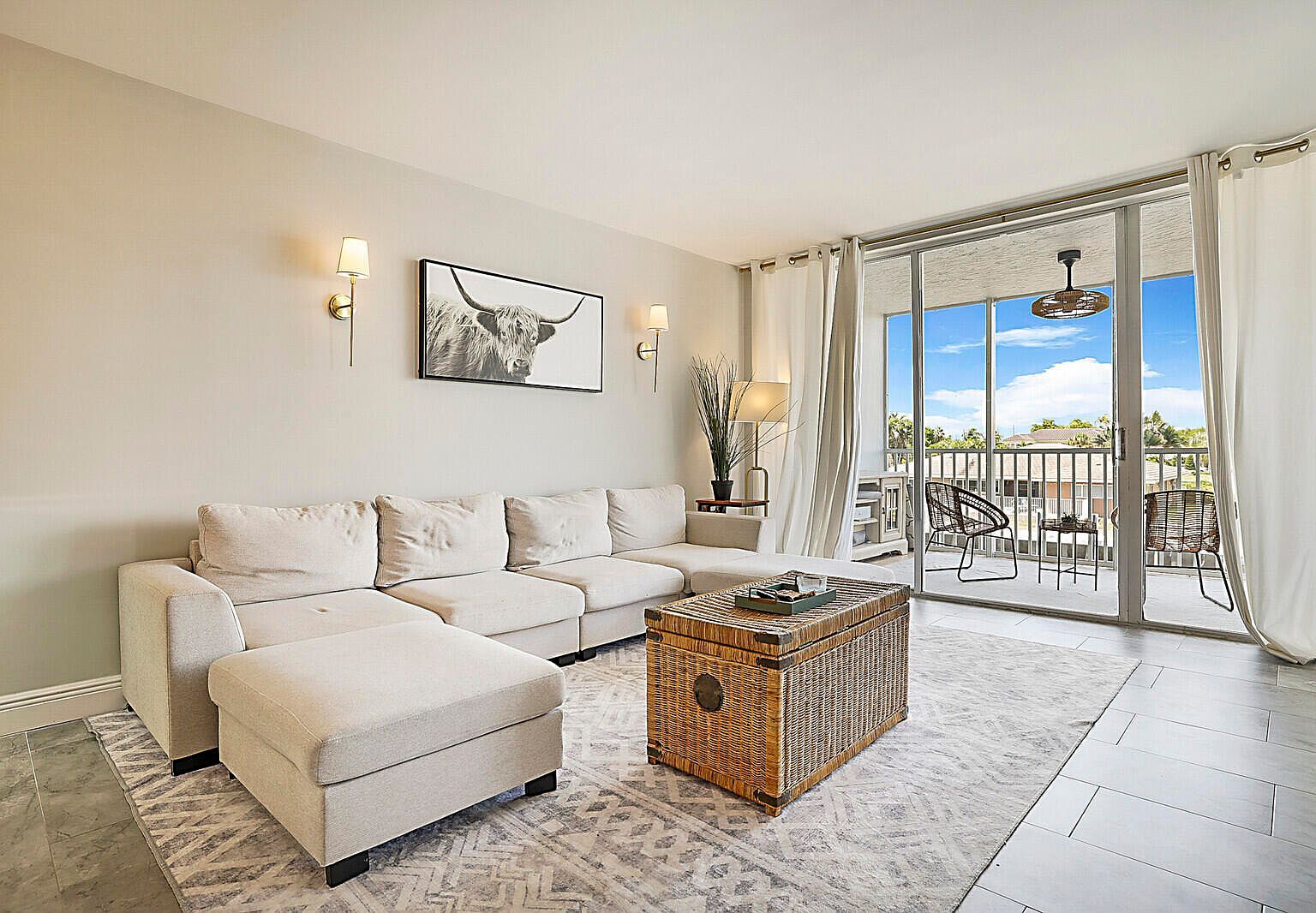 3180 NE 48th Ct APT 210 Lighthouse Pt, FL 33064 - Thumbnail 3