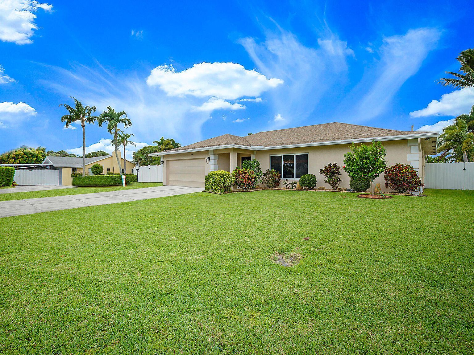 7597 Nemec Dr N Lake Clarke Shores, FL 33406 - Thumbnail 3