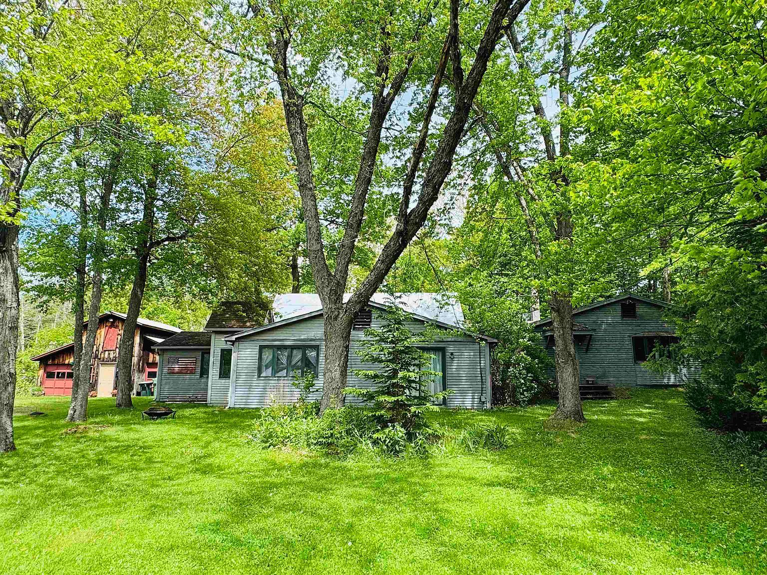 611-4 H Rd Derby, VT 05829 - Thumbnail 3