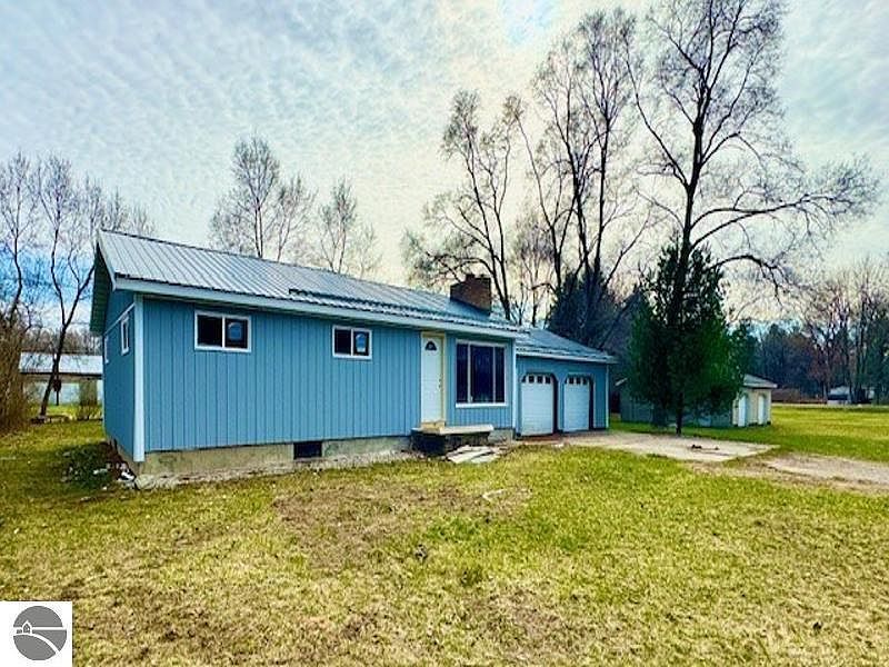 3927 W Tyler Rd Alma, MI 48801 - Thumbnail 3