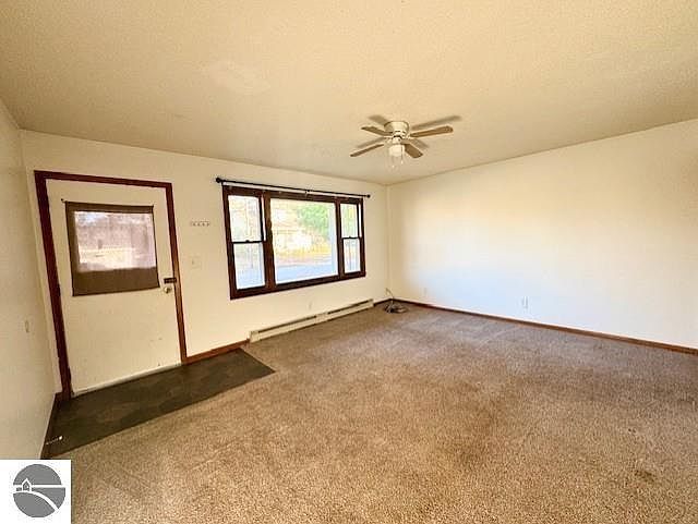 327 Eaton St Breckenridge, MI 48615 - Thumbnail 3