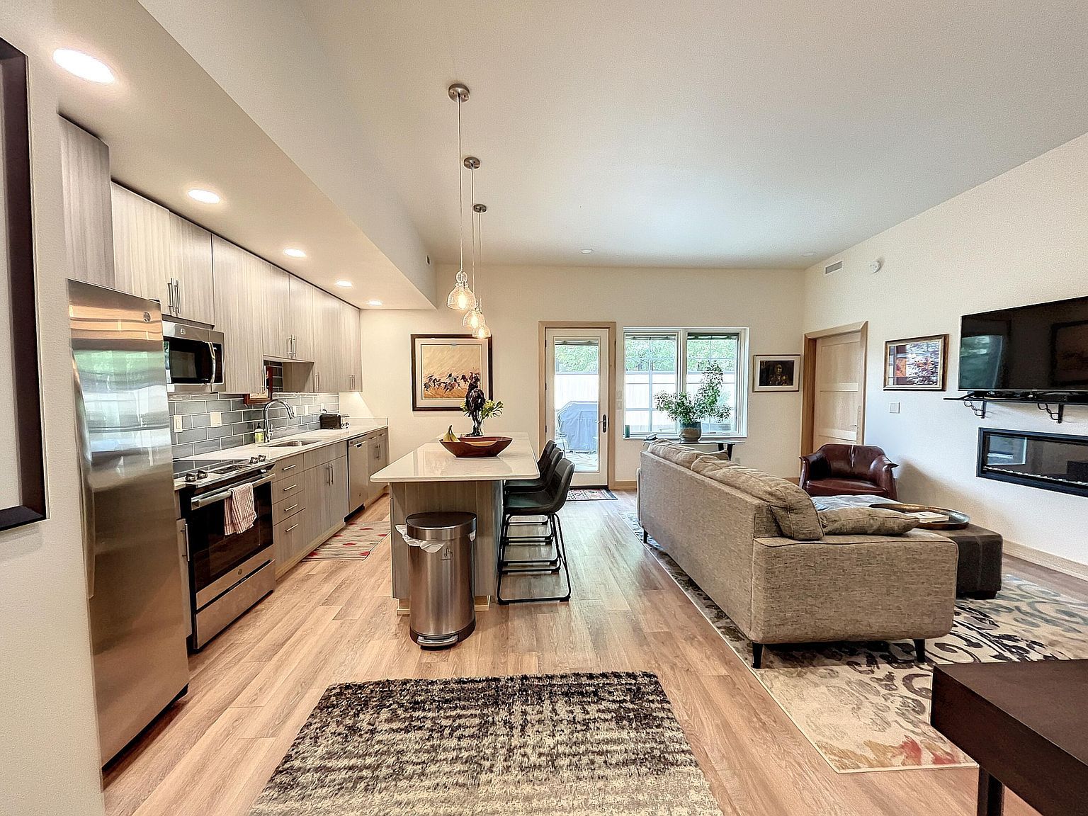 1290 Burton St #D Sheridan, WY 82801 - Thumbnail 3