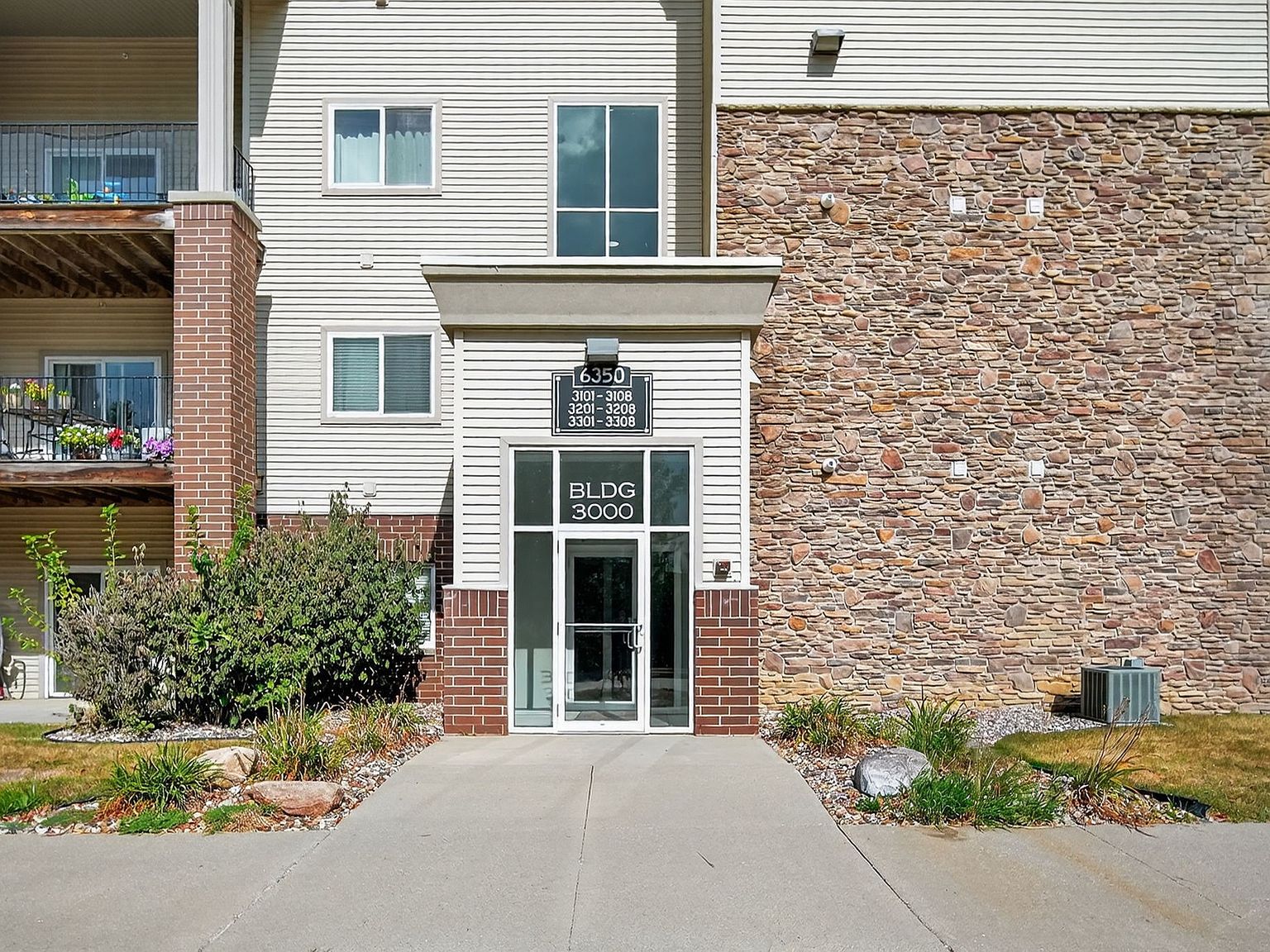 6350 Coachlight Dr #3204 West Des Moines, IA 50265 - Thumbnail 3