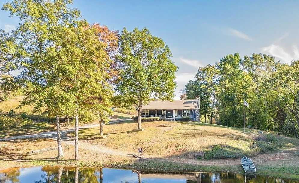 350 Lynch Rd, Mill Spring, NC, USA, 28756 - Thumbnail 3