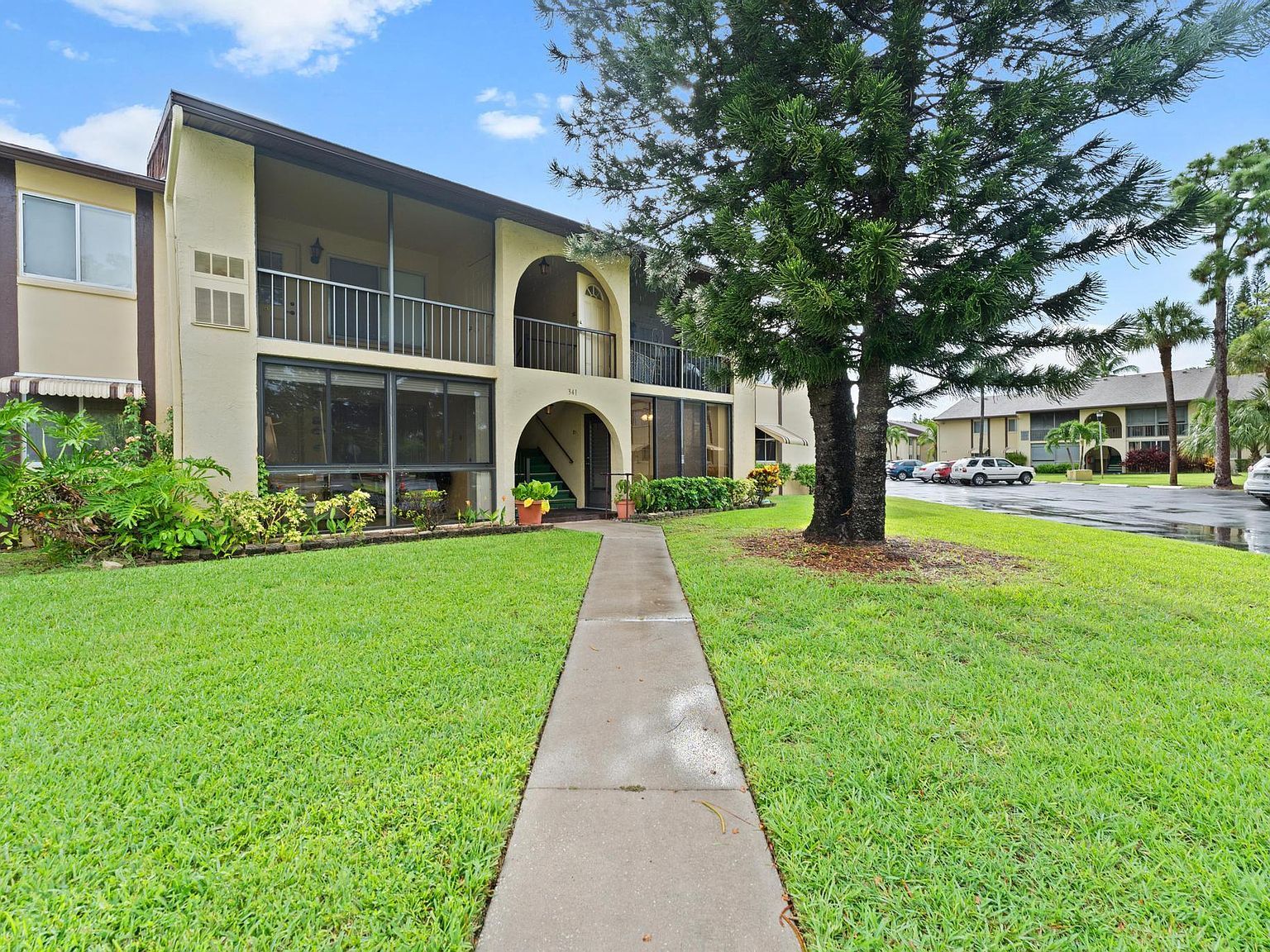 341 Pine Ridge Cir APT D-1 Greenacres, FL 33463 - Thumbnail 3