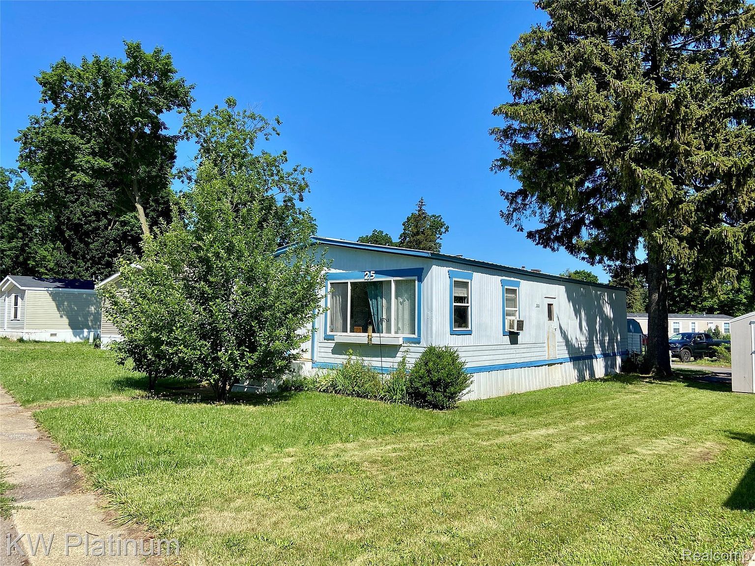 25 Canary Hill Dr Orion, MI 48359 - Thumbnail 3