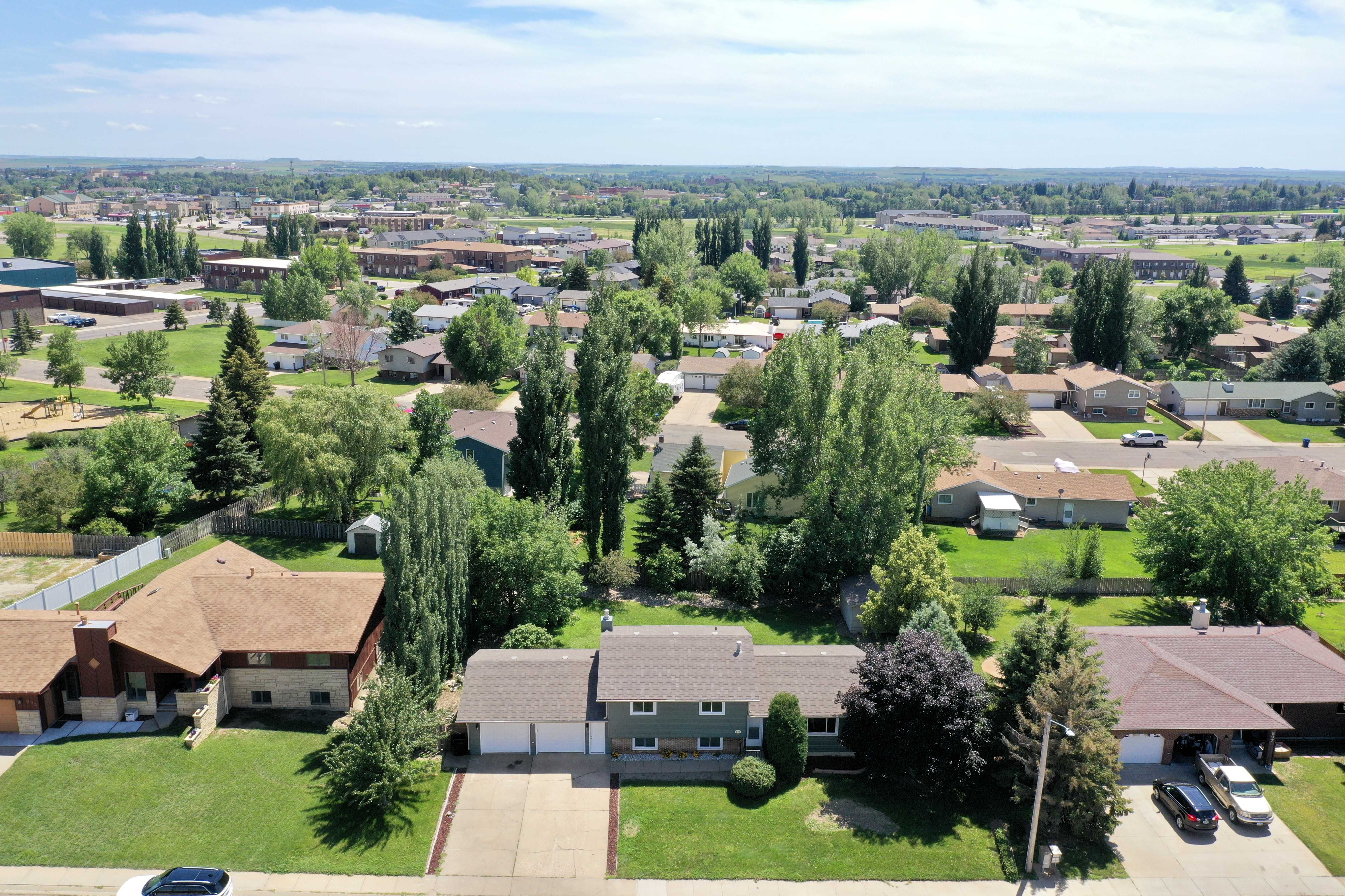 871 20th Street West, Dickinson, ND, USA, 58601 - Thumbnail 3