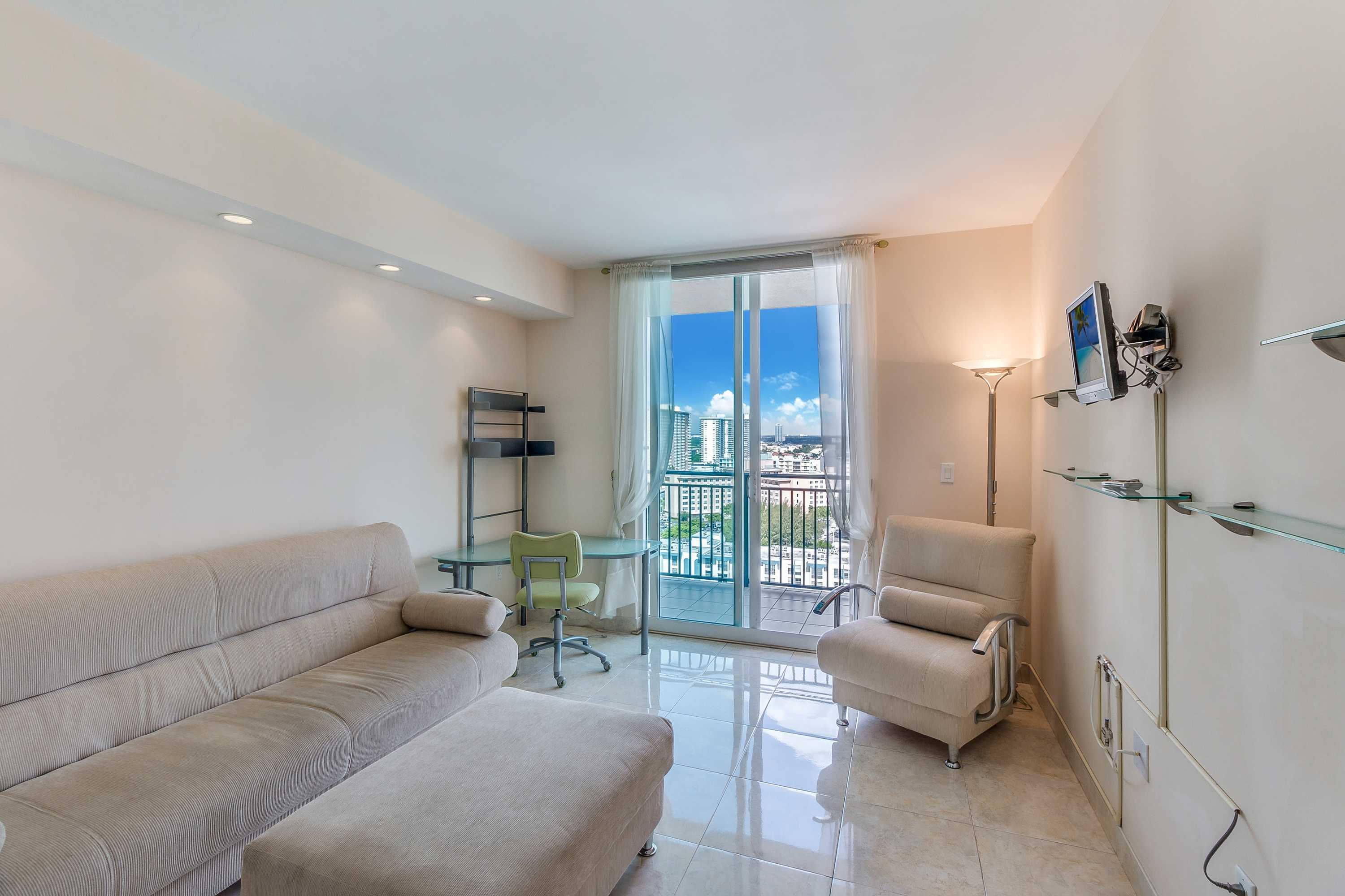 17555 Atlantic Blvd, #TS2 Sunny Isles Beach, FL 33160, USA - Thumbnail 4