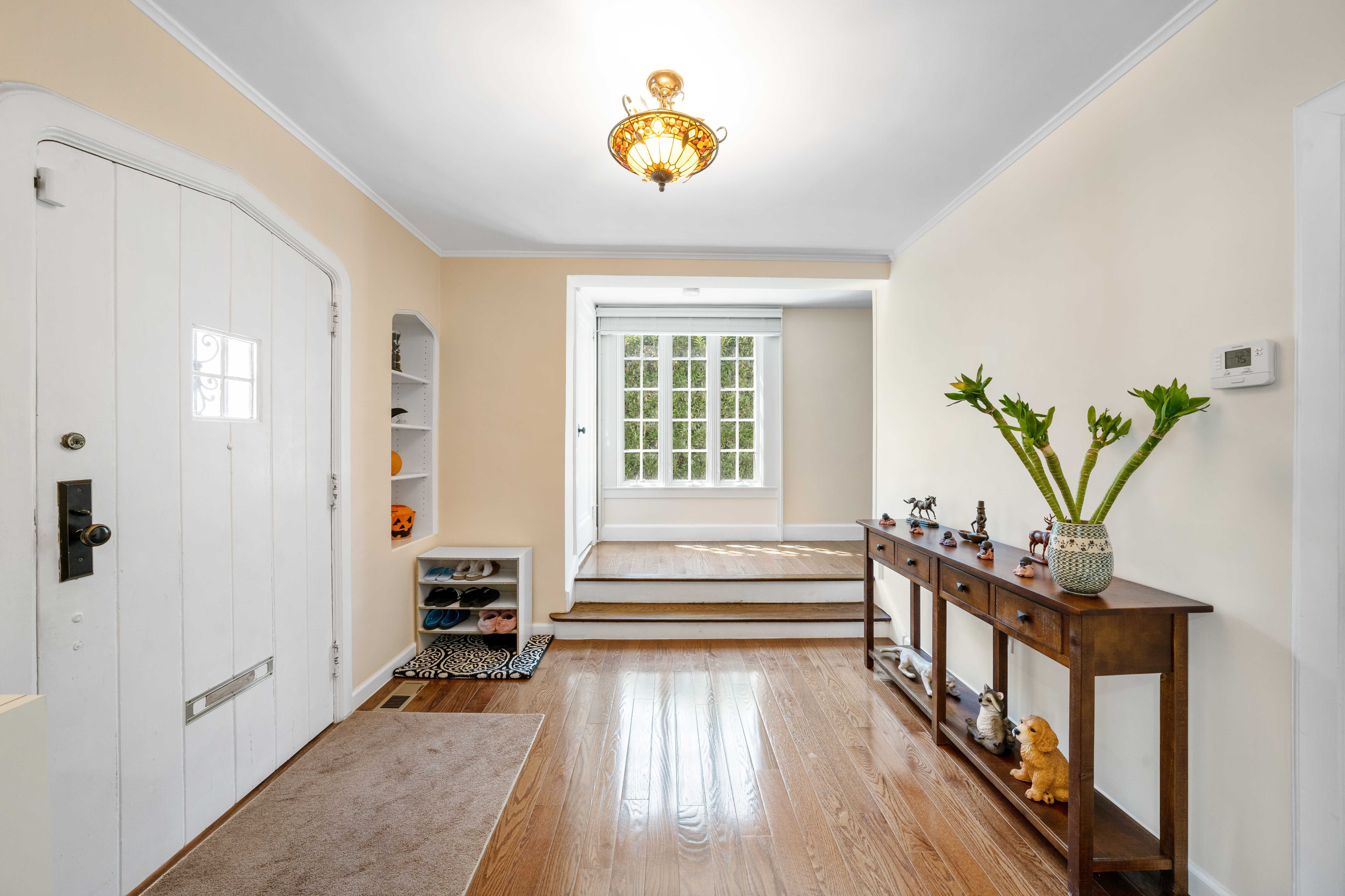 15 Surrey Road, Great Neck, NY, USA, 11020 - Thumbnail 3