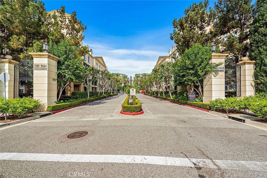 3131 Watermarke Pl Irvine, CA 92612 - Thumbnail 3