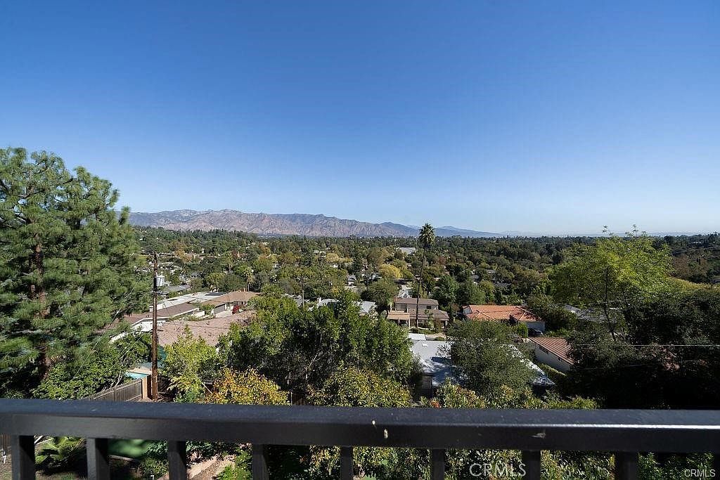 334 Anita Dr Pasadena, CA 91105 - Thumbnail 3