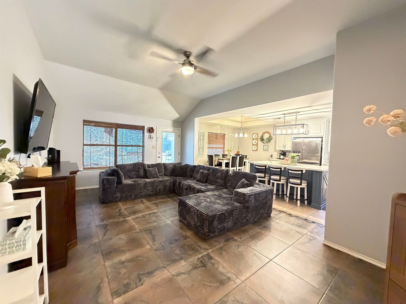 1854 Stone Field Ln Laredo, TX 78045 - Thumbnail 3