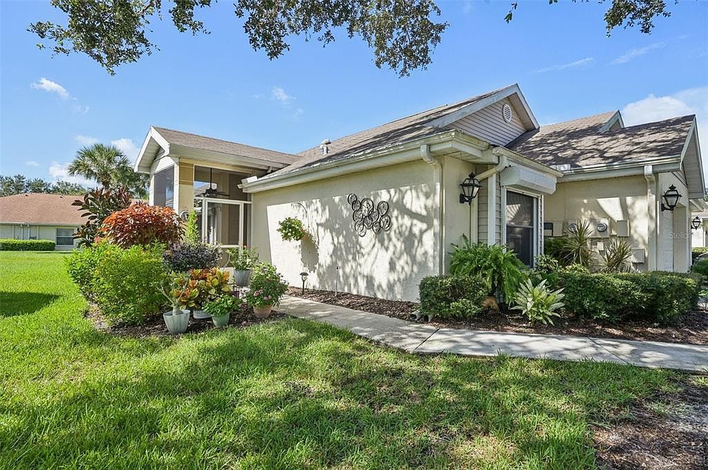 2467 Nantucket Harbor Loop #122 Sun City Center, FL 33573 - Thumbnail 3