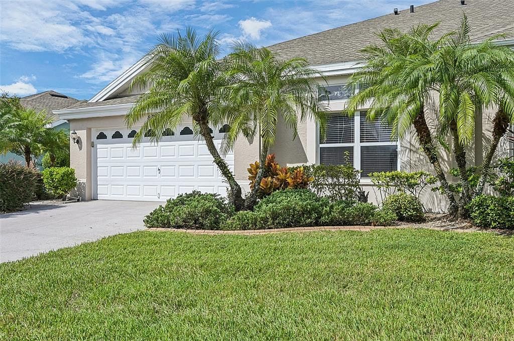 675 Masterpiece Dr Sun City Center, FL 33573 - Thumbnail 3