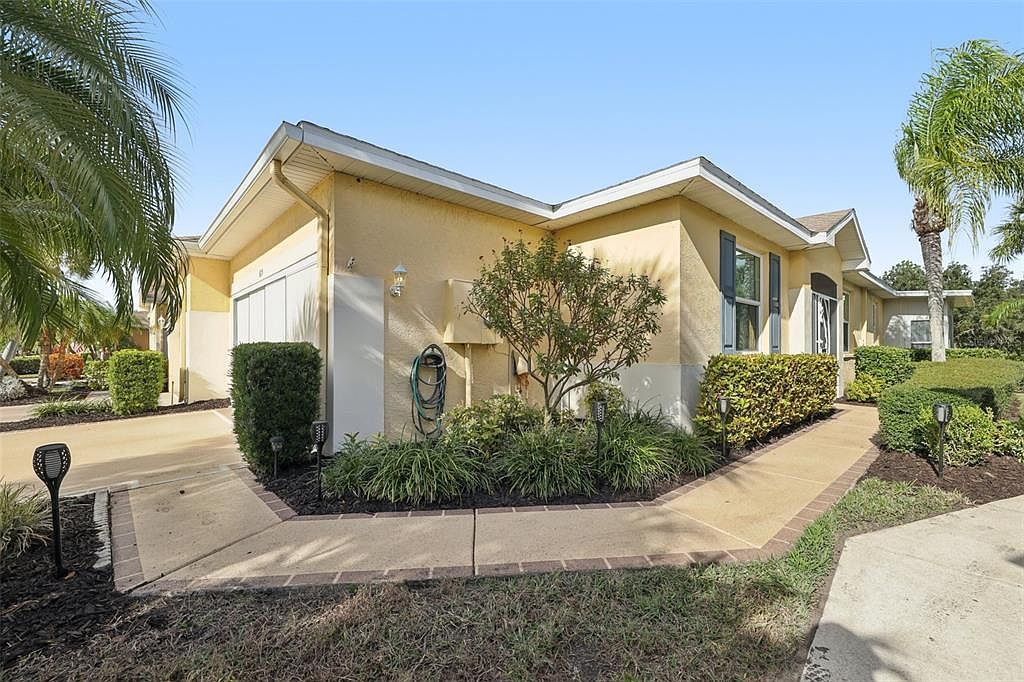 615 Tremont Greens Ln Sun City Center, FL 33573 - Thumbnail 3