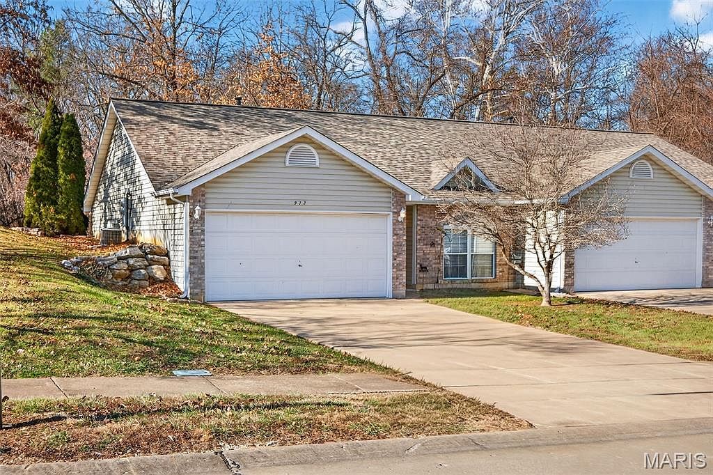 933 Blumhoff Ave Wentzville, MO 63385 - Thumbnail 3