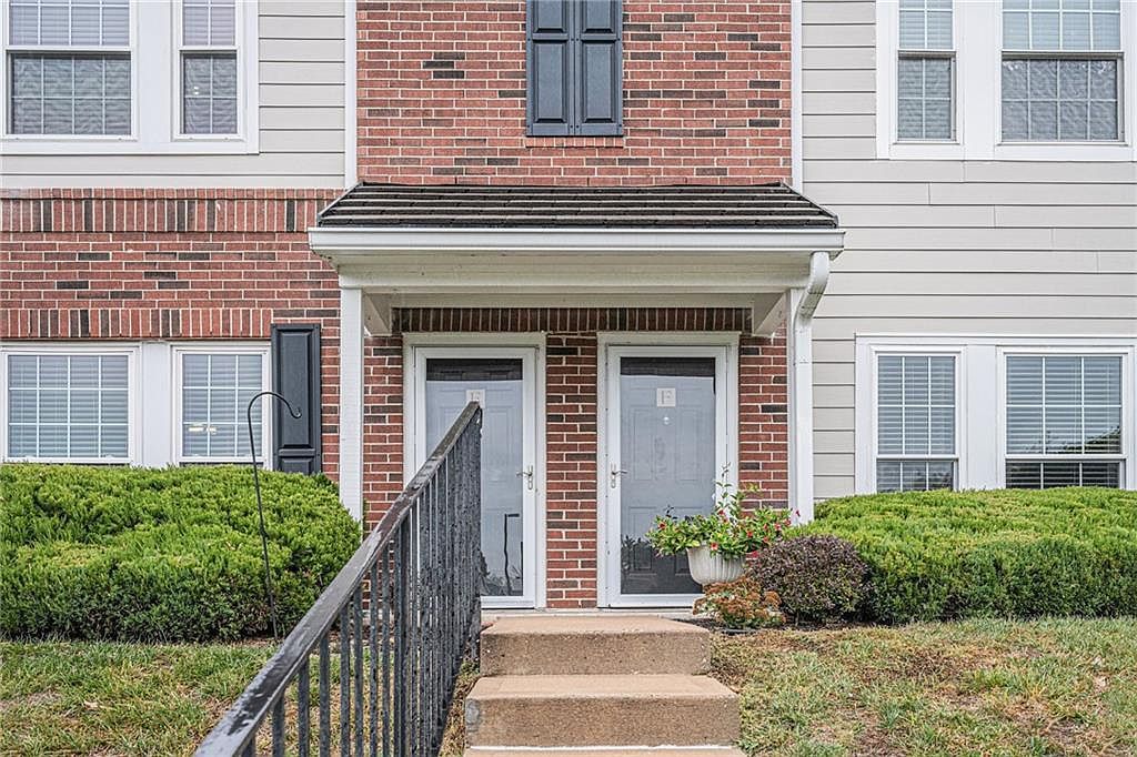 11613 Tomahawk Creek Pkwy APT E Leawood, KS 66211 - Thumbnail 3