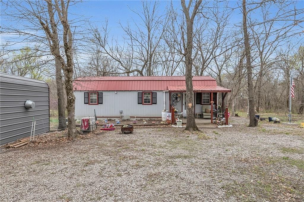 34 Hackberry Dr Mound City, KS 66056 - Thumbnail 3