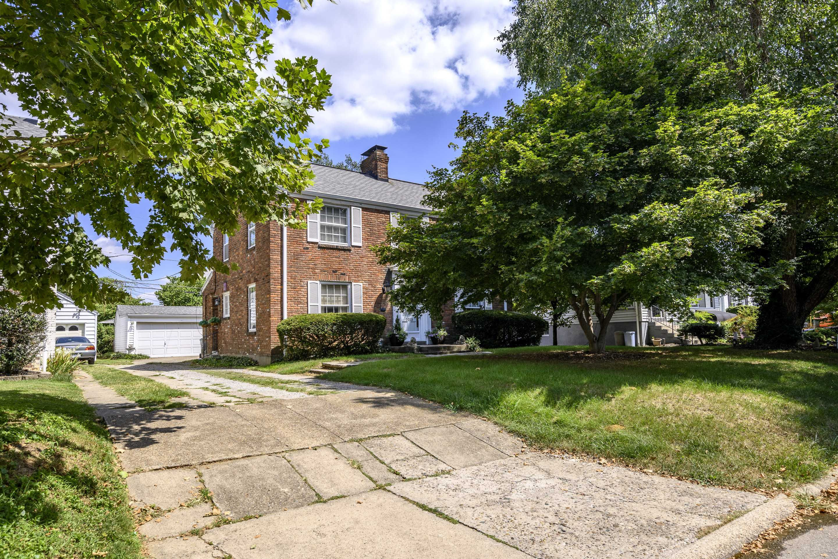 2223 Saratoga Dr, Louisville, KY, USA, 40205 - Thumbnail 3