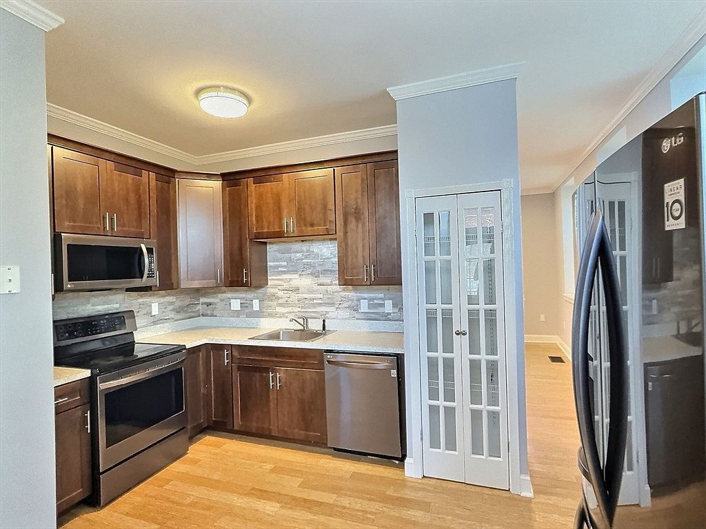 201 Thorndike St #501 Lowell, MA 01852 - Thumbnail 3