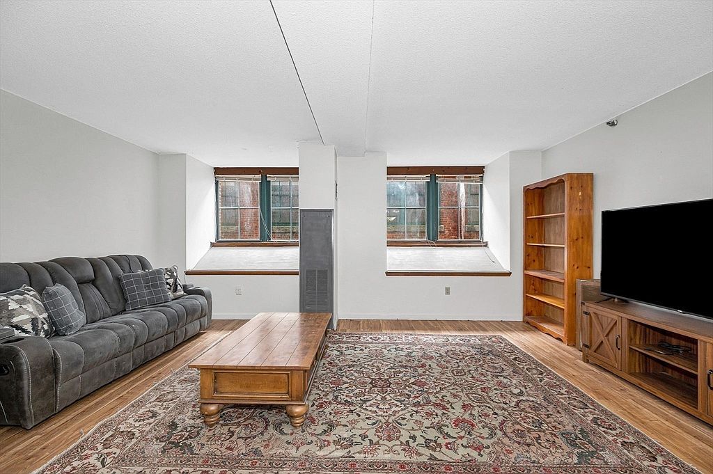 200 Market St APT 115 Lowell, MA 01852 - Thumbnail 3