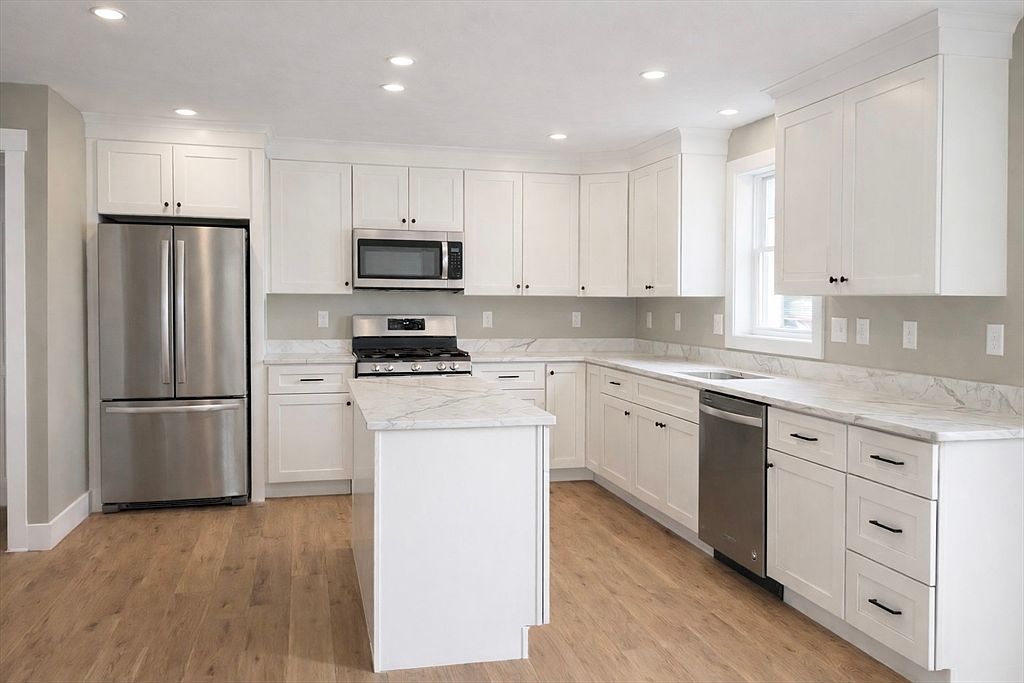 811 Main St #1 Tewksbury, MA 01876 - Thumbnail 3