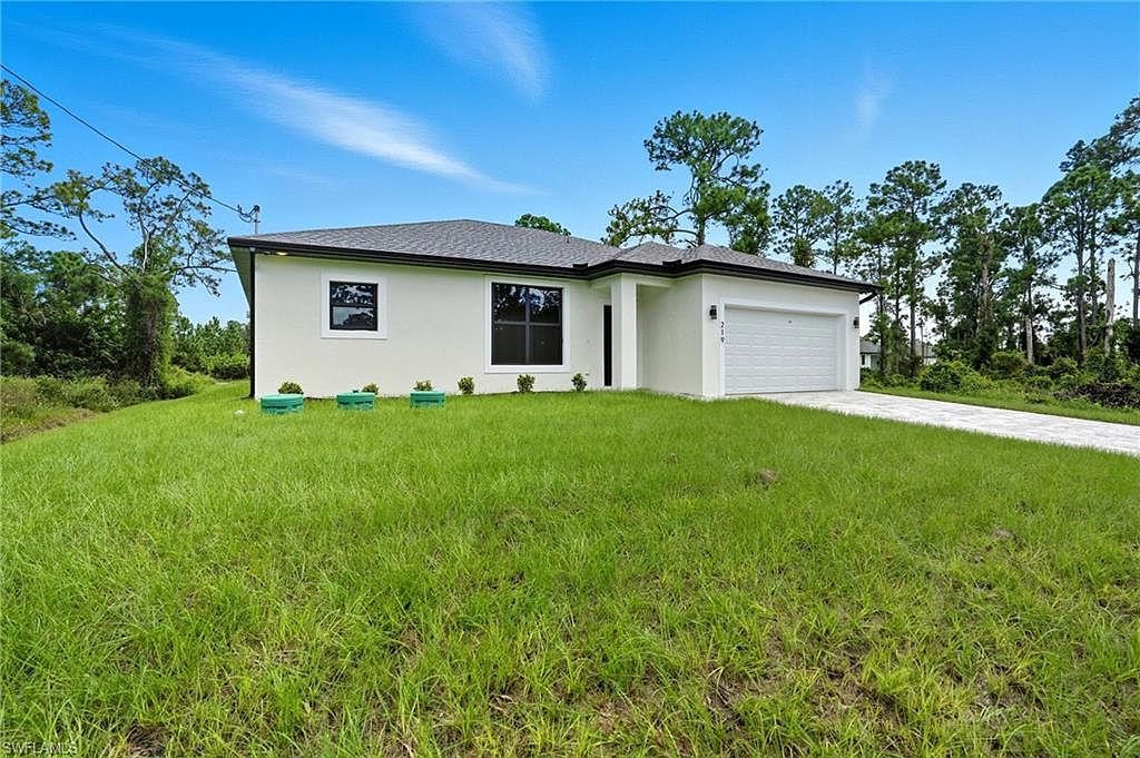 219 Ogden Ave S Lehigh Acres, FL 33974 - Thumbnail 3