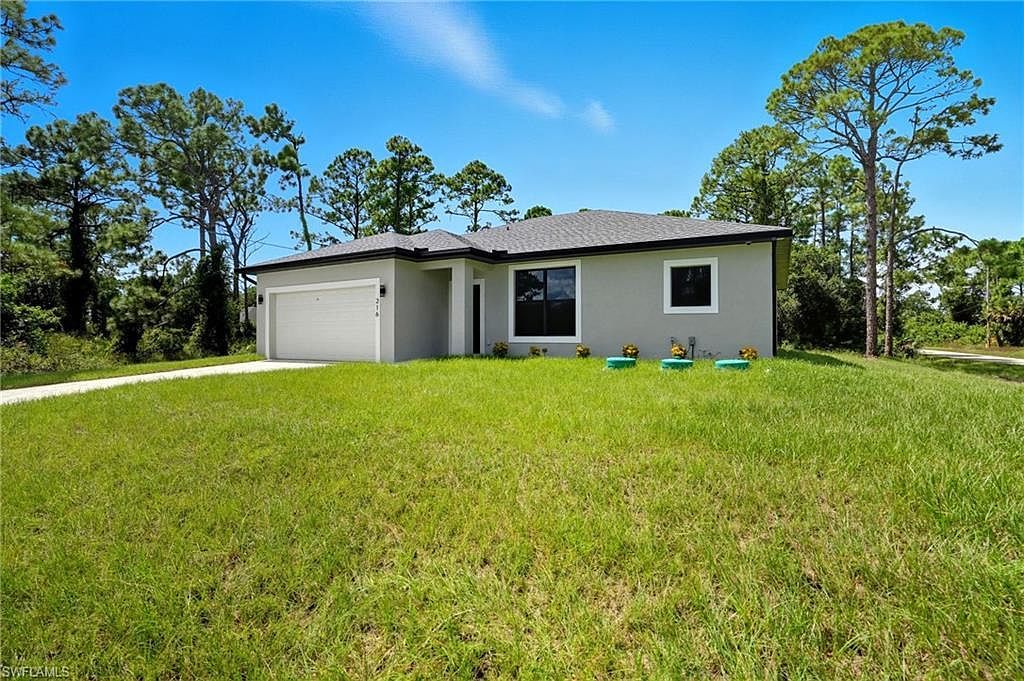 216 Ogden Ave S Lehigh Acres, FL 33974 - Thumbnail 3