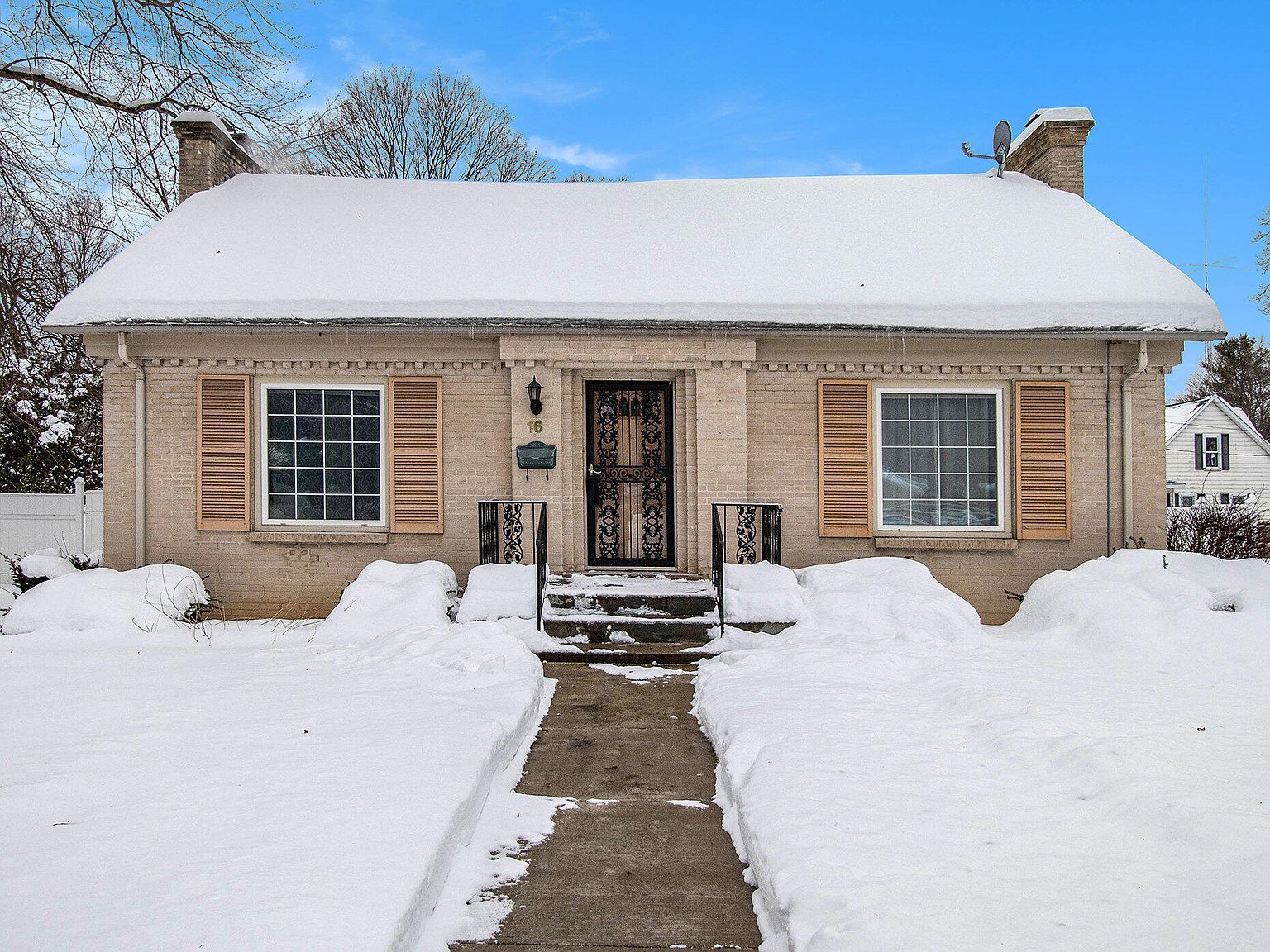 16 N Center St Bangor, MI 49013 - Thumbnail 3