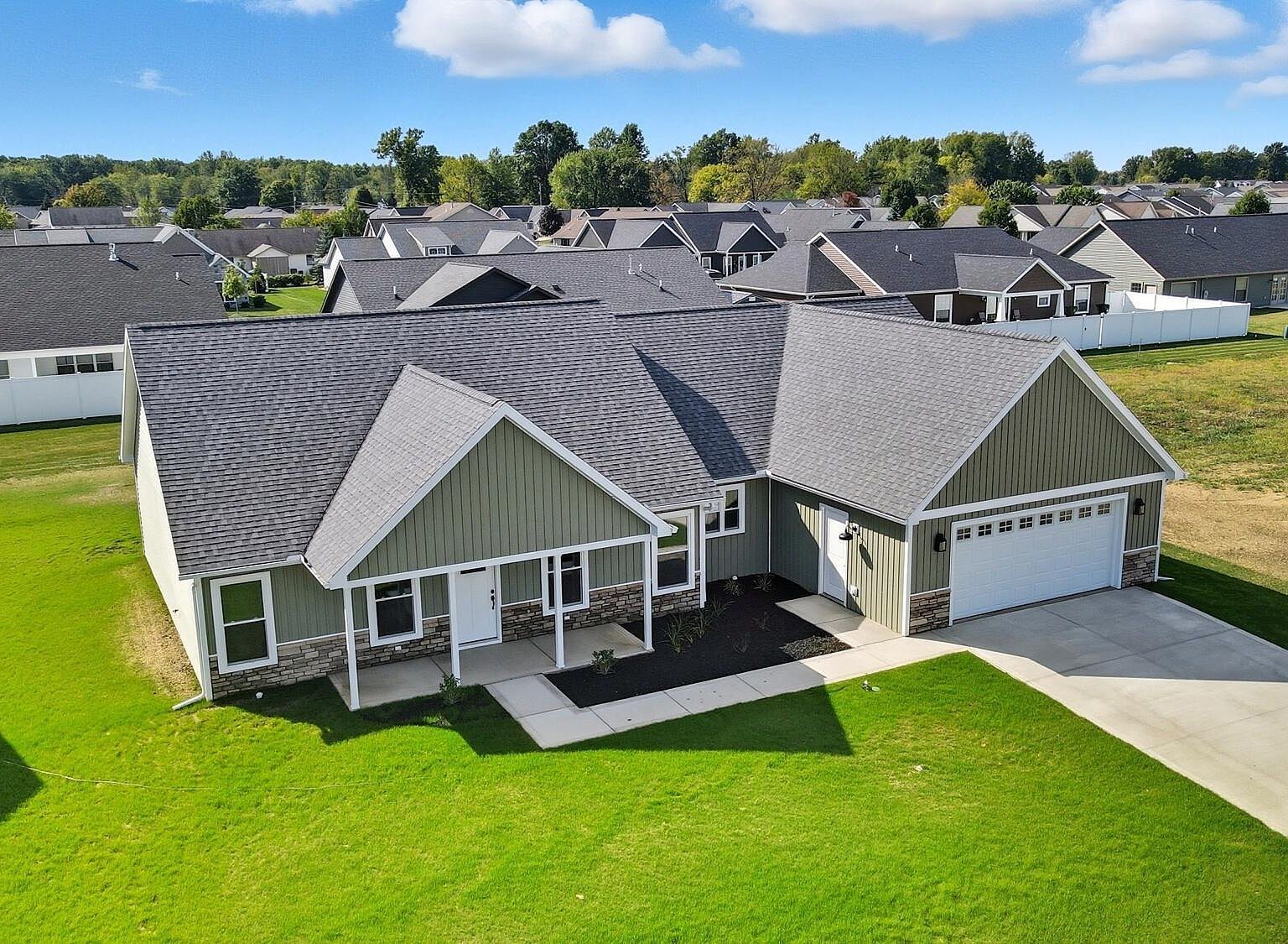 3705 Comanche Dr Lima, OH 45807 - Thumbnail 3