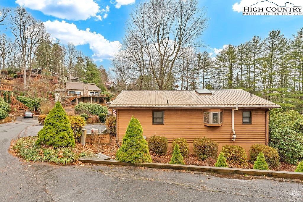 36 Larkspur Rd Newland, NC 28657 - Thumbnail 3