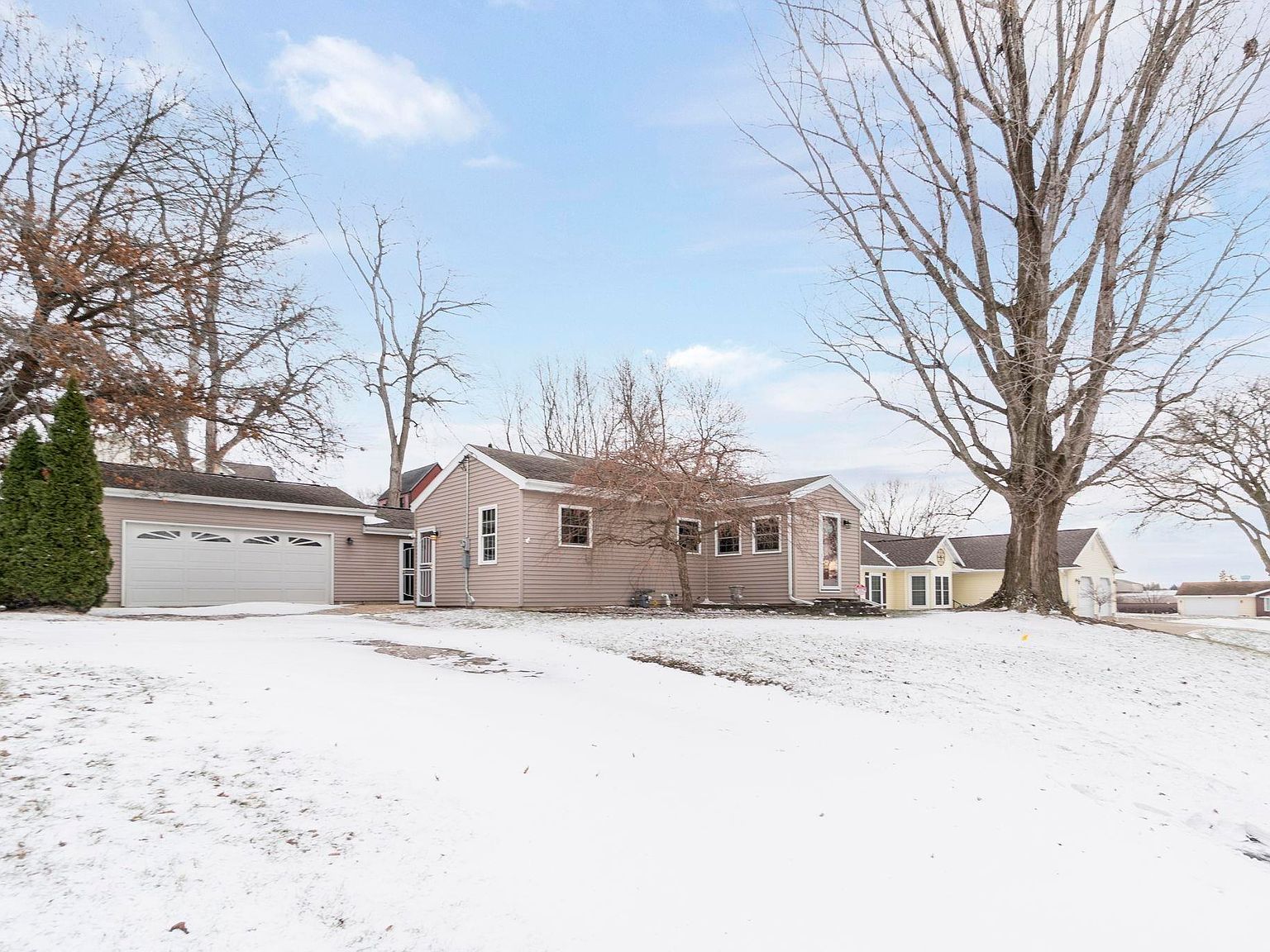 804 S Jefferson St Wellsburg, IA 50680 - Thumbnail 3