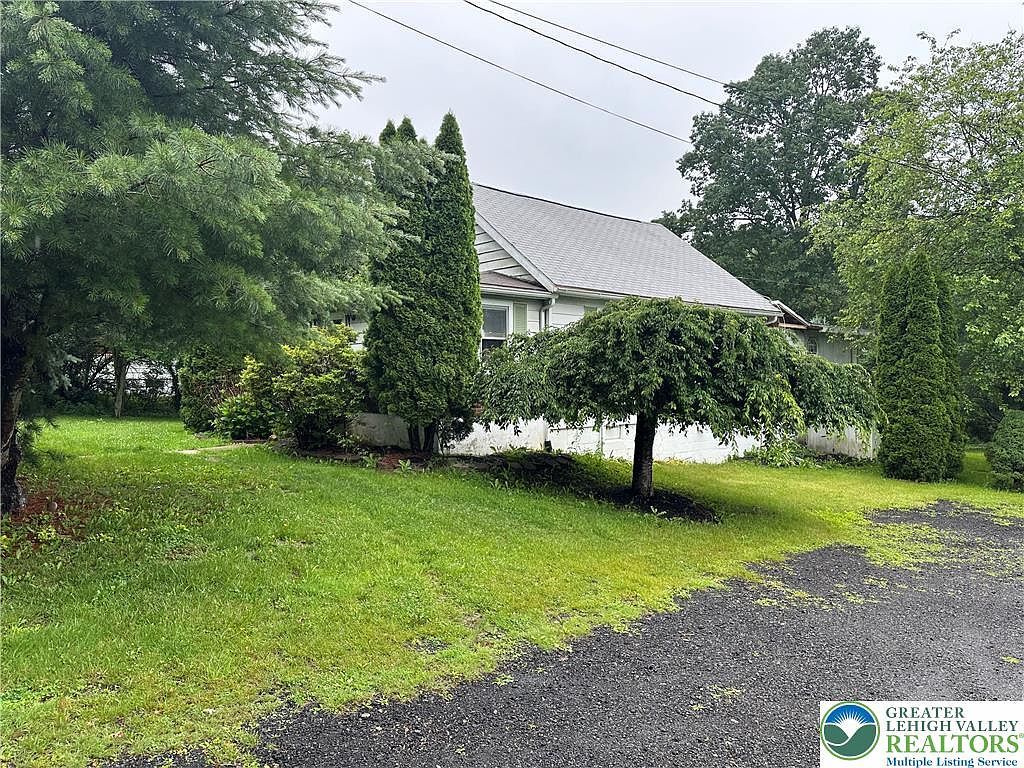 3538 Mountain Rd Slatington, PA 18080 - Thumbnail 3