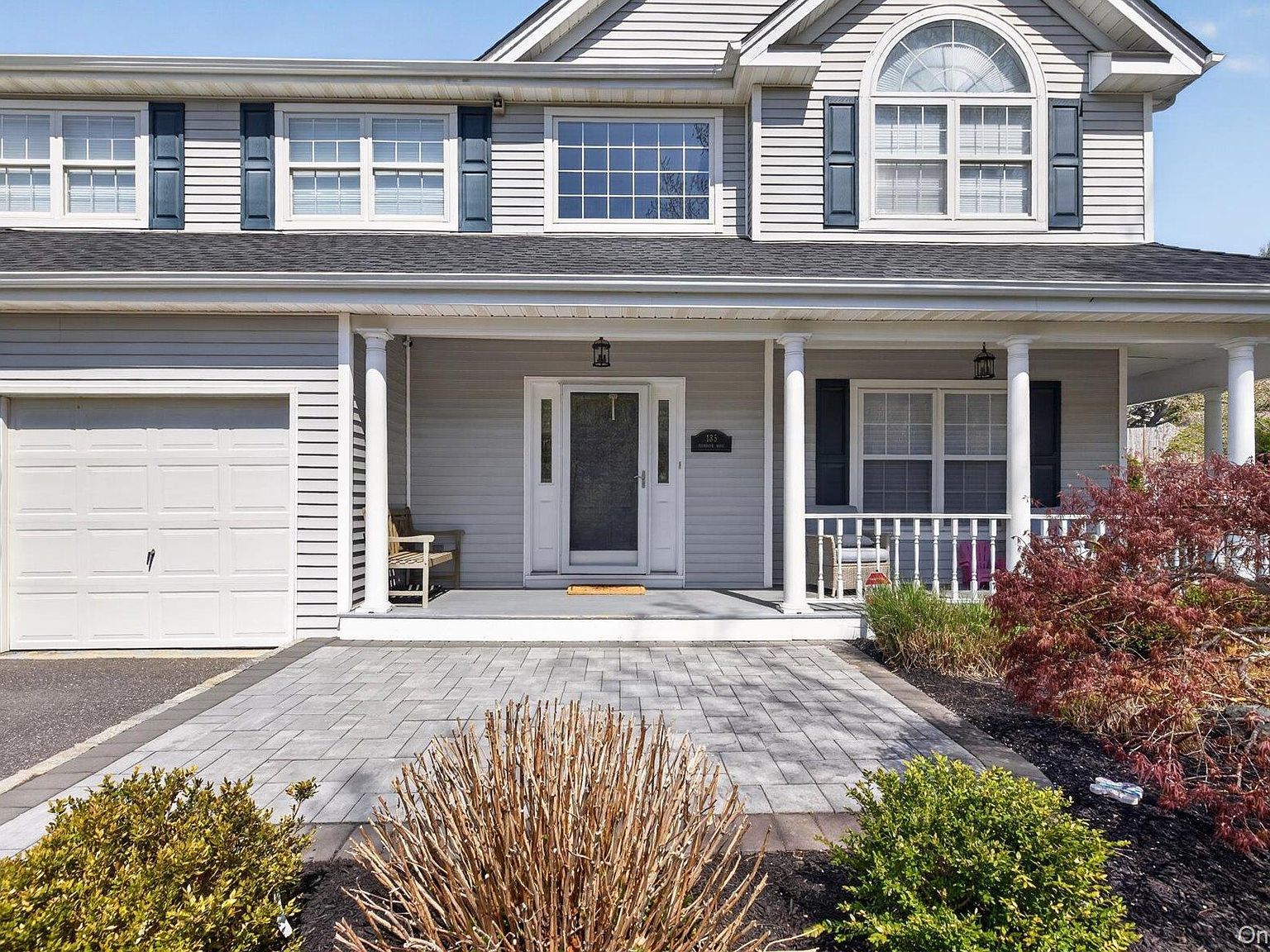 185 Plymouth Blvd Smithtown, NY 11787 - Thumbnail 3