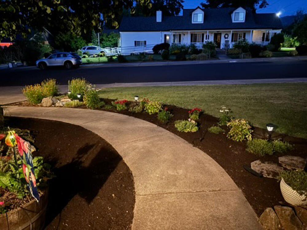 776 Delsie Dr Grants Pass, OR 97527 - Thumbnail 3