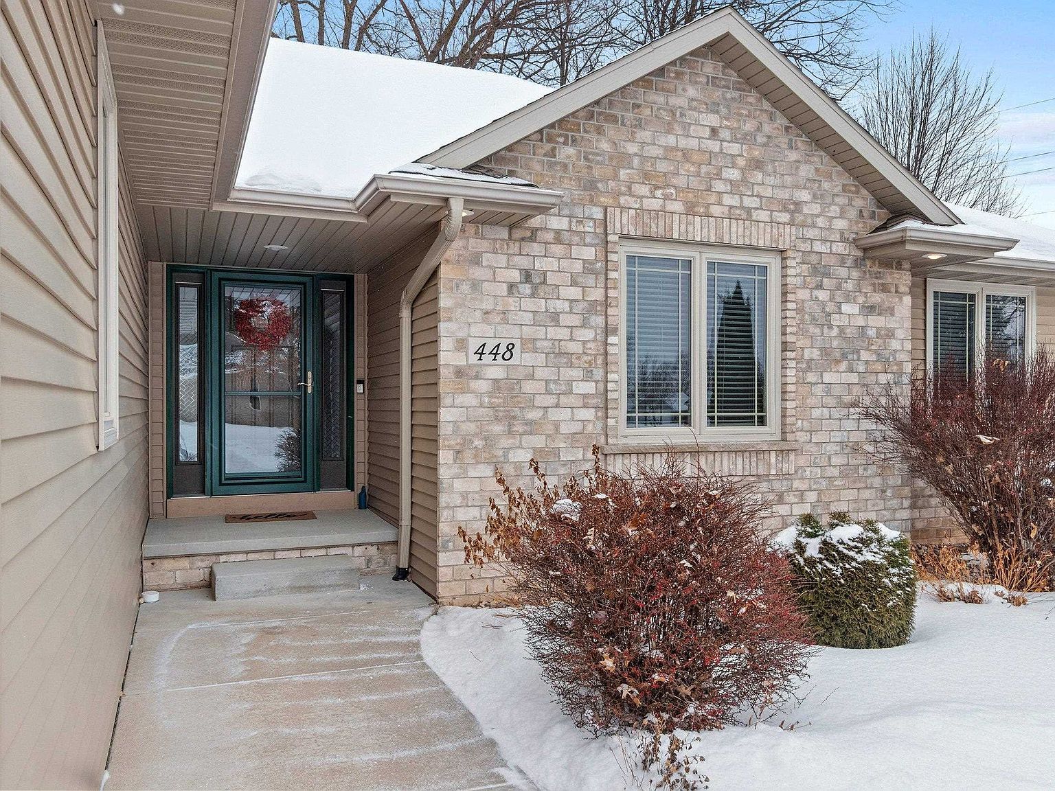 448 Meadow Wind Dr Green Bay, WI 54311 - Thumbnail 3