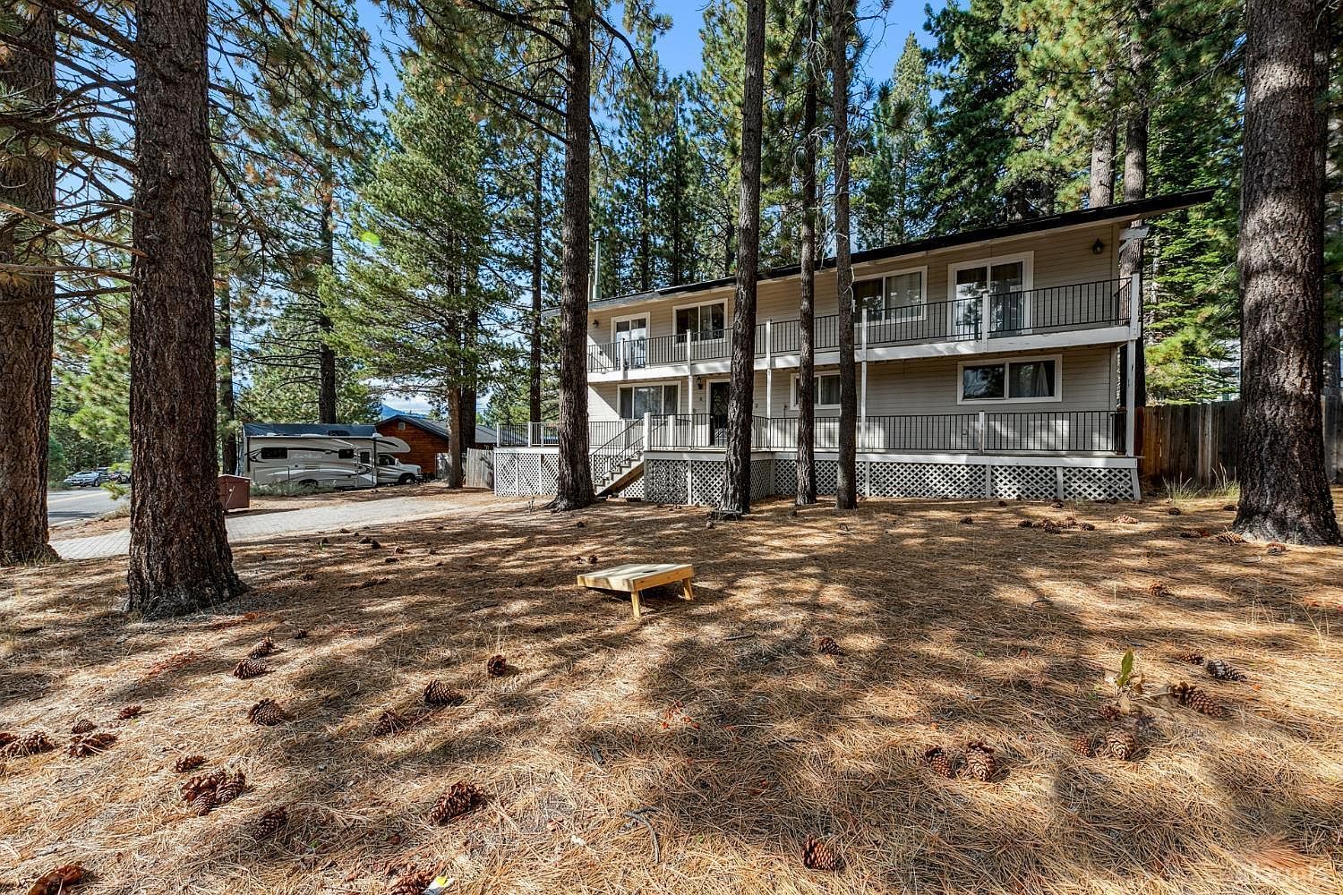 1940 Apache Ave South Lake Tahoe, CA 96150 - Thumbnail 3
