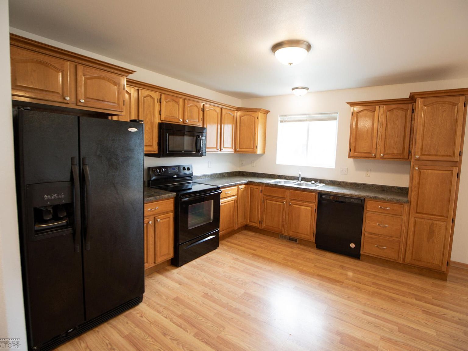 4272 51st St S Fargo, ND 58104 - Thumbnail 3