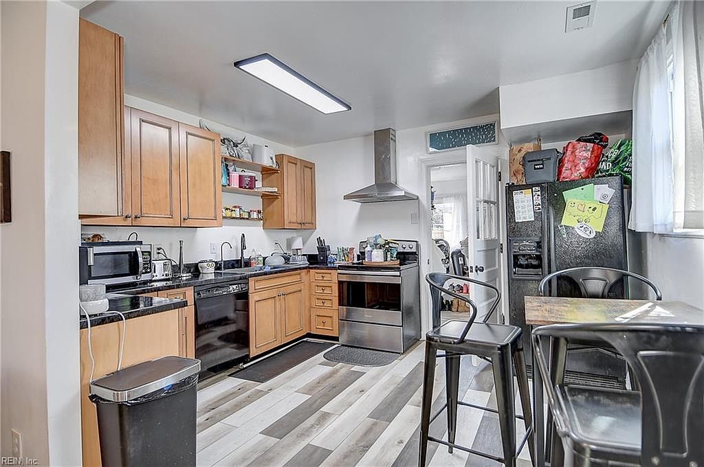 314 Cooper St Hampton, VA 23669 - Thumbnail 3