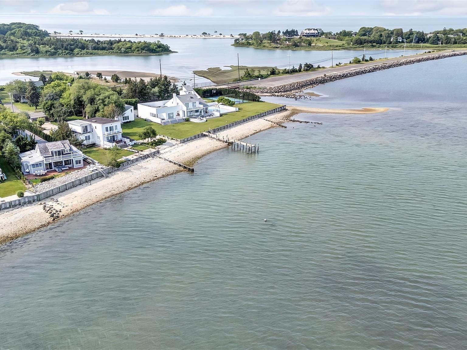 12910 Main Rd East Marion, NY 11939 - Thumbnail 3