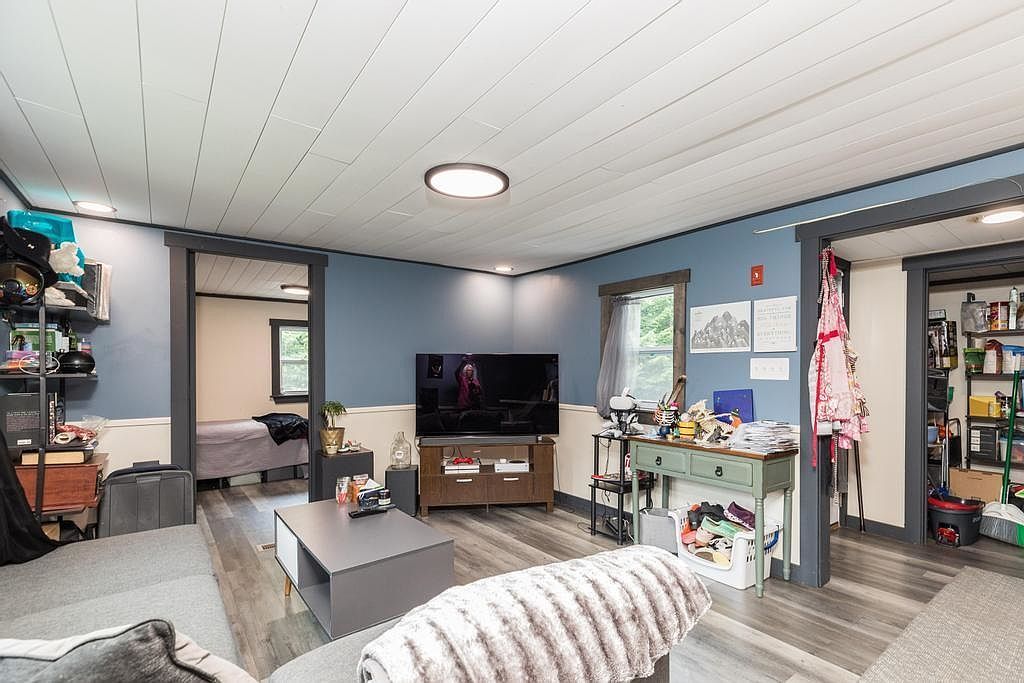 68 Moose Ln Rochester, NH 03867 - Thumbnail 3