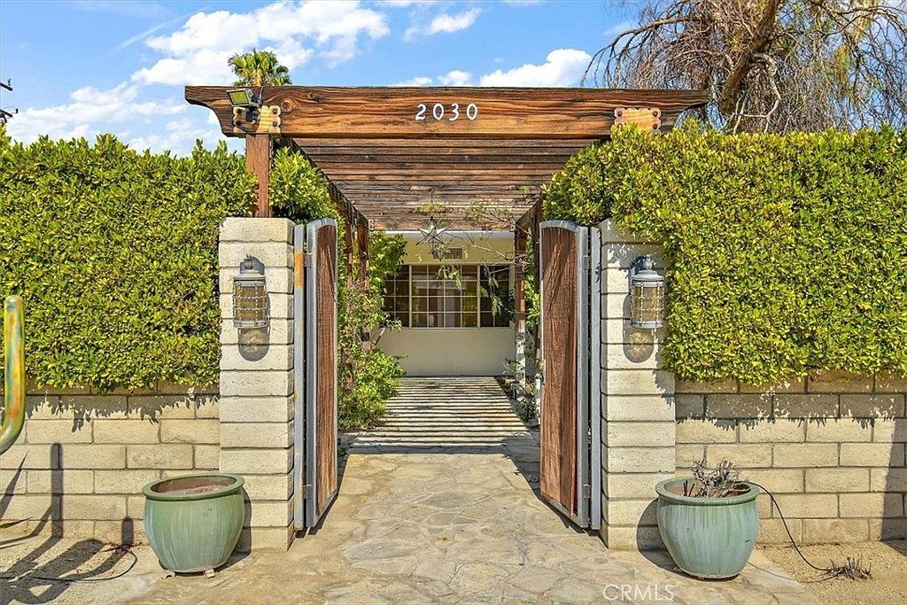 2030 E Acacia Rd Palm Springs, CA 92262 - Thumbnail 3