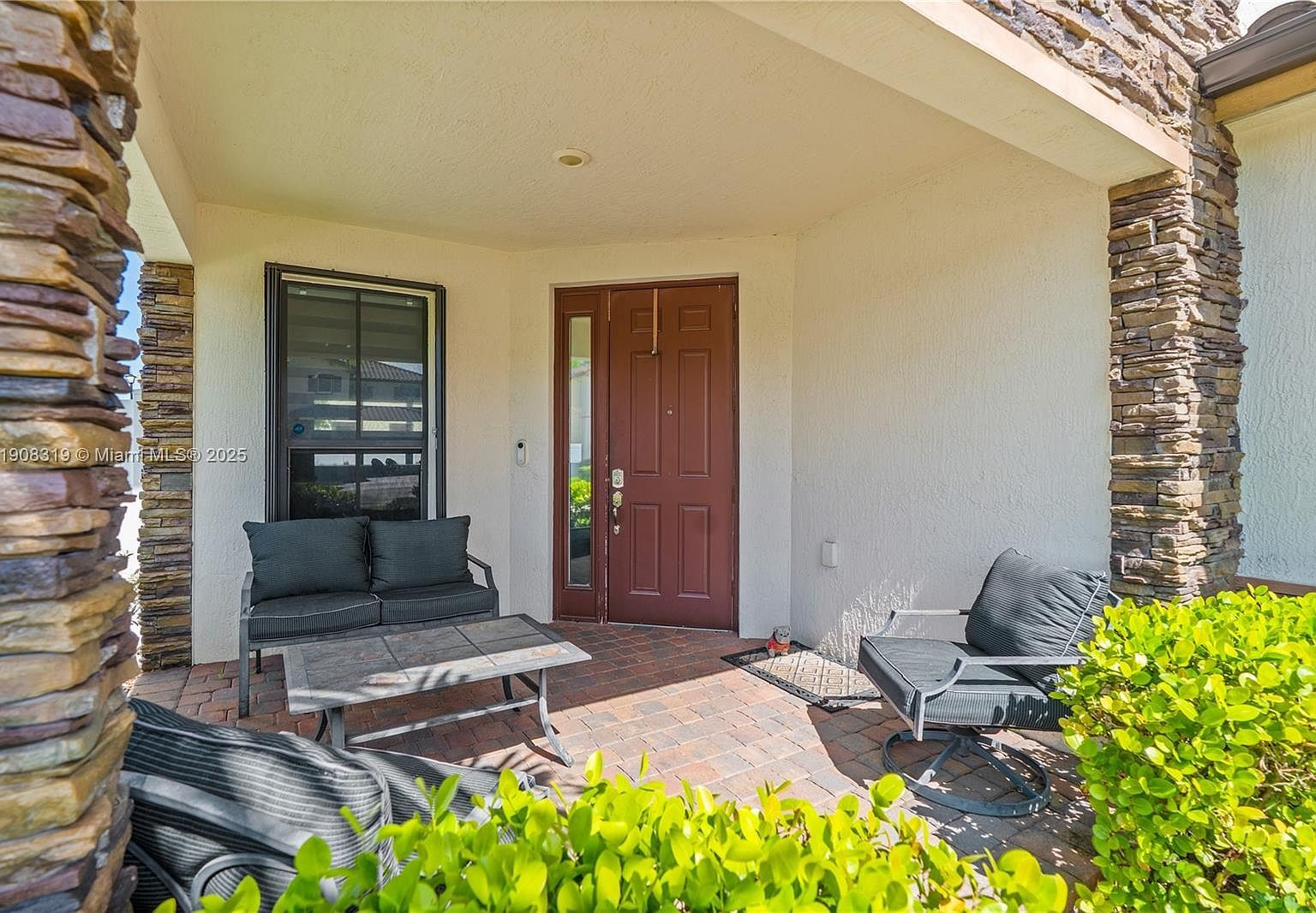 3573 W 93rd Pl Hialeah, FL 33018 - Thumbnail 3