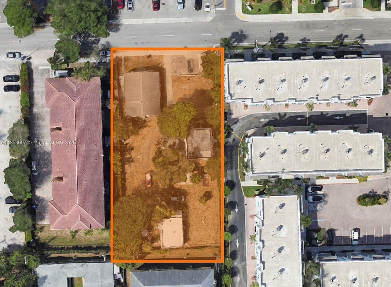 2202 Van Buren St Hollywood, FL 33020 - Thumbnail 3