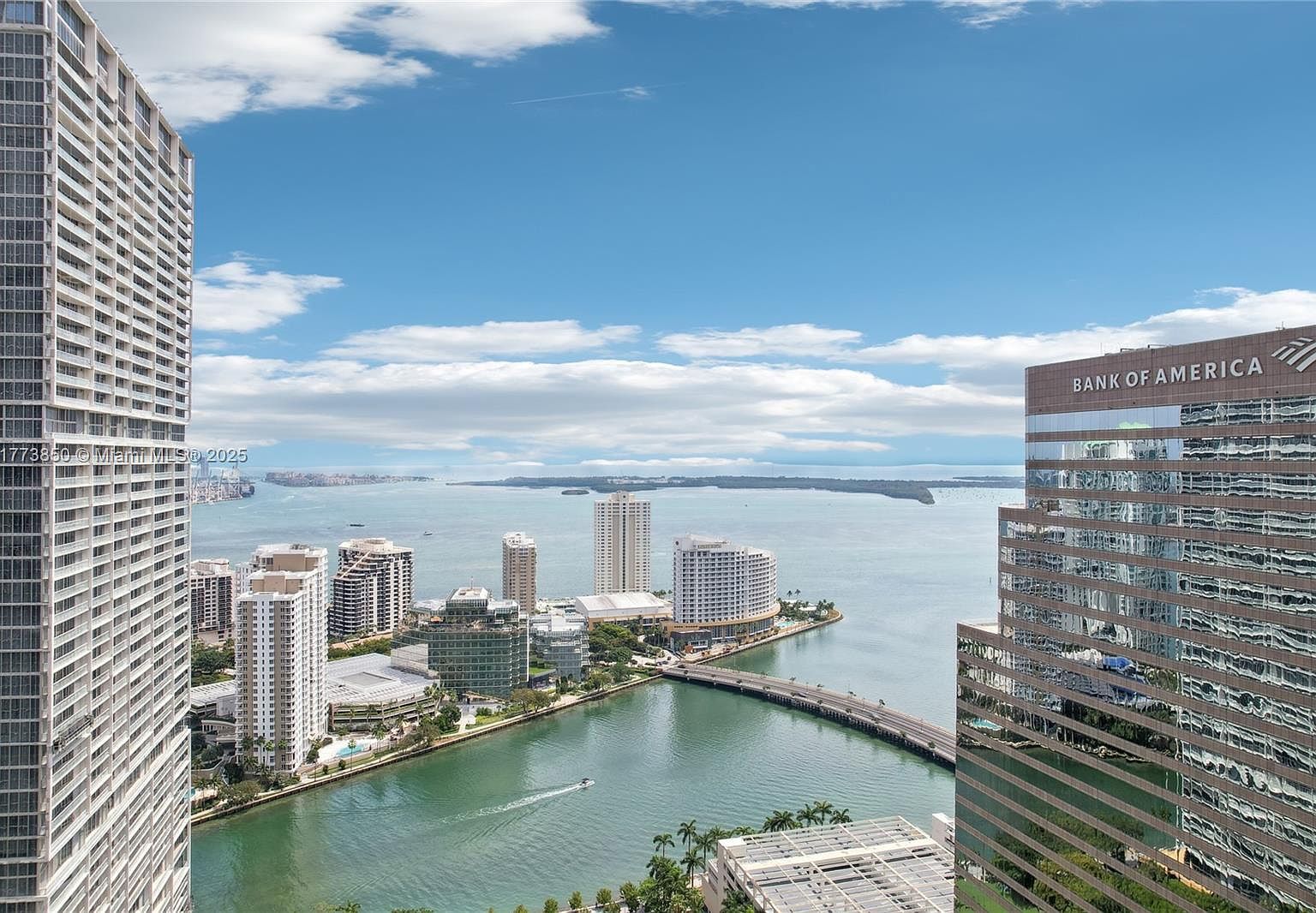 55 SE 6th St APT 1608 Miami, FL 33131 - Thumbnail 3