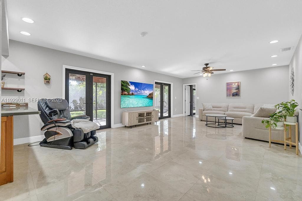 16900 SW 276th St Homestead, FL 33031 - Thumbnail 3