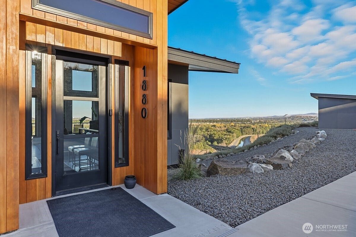 1880 Artemis Rdg West Richland, WA 99353 - Thumbnail 3