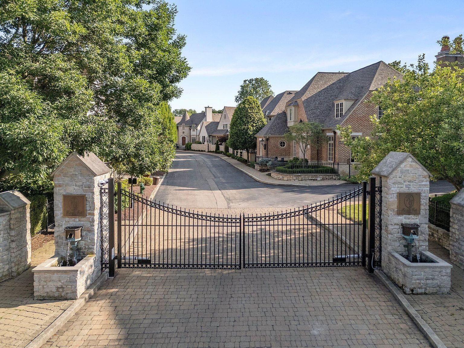 3507 River Avon Cir Columbus, OH 43221 - Thumbnail 3