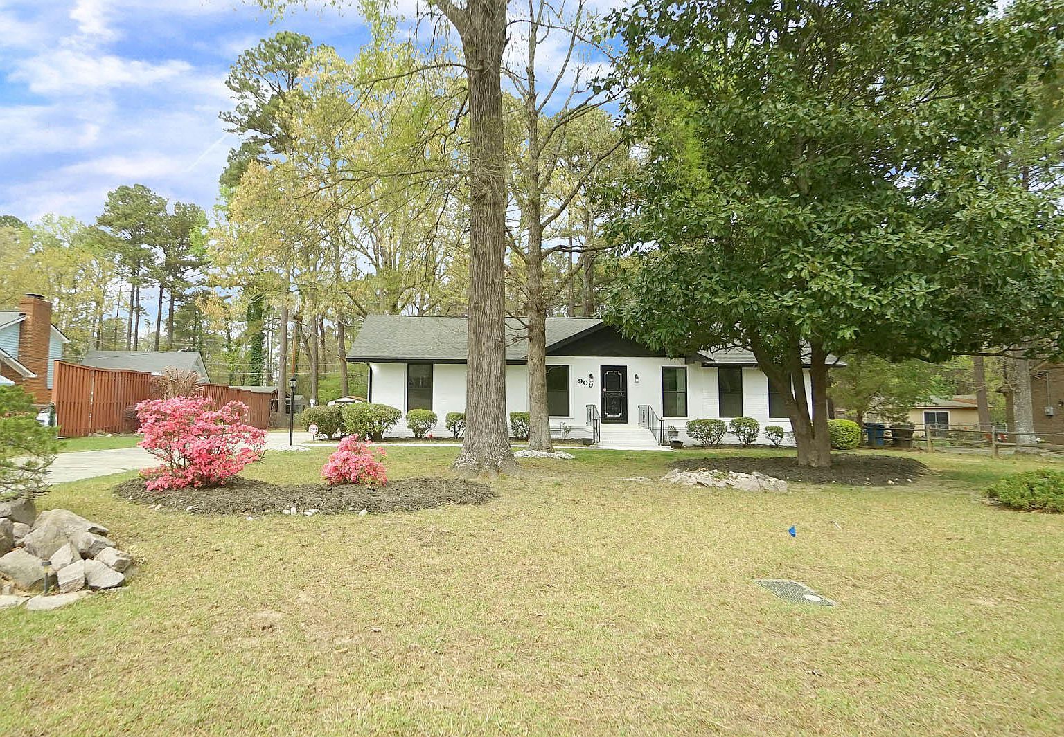 909 Windcrest Rd Durham, NC 27713 - Thumbnail 3