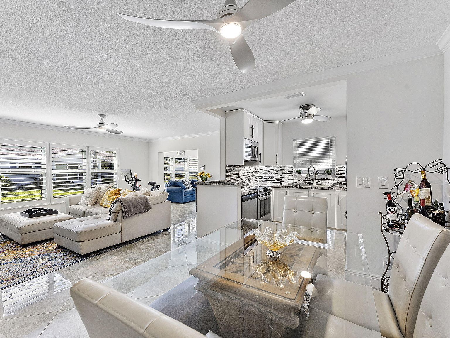 5037 Lakefront Blvd APT D Delray Beach, FL 33484 - Thumbnail 3